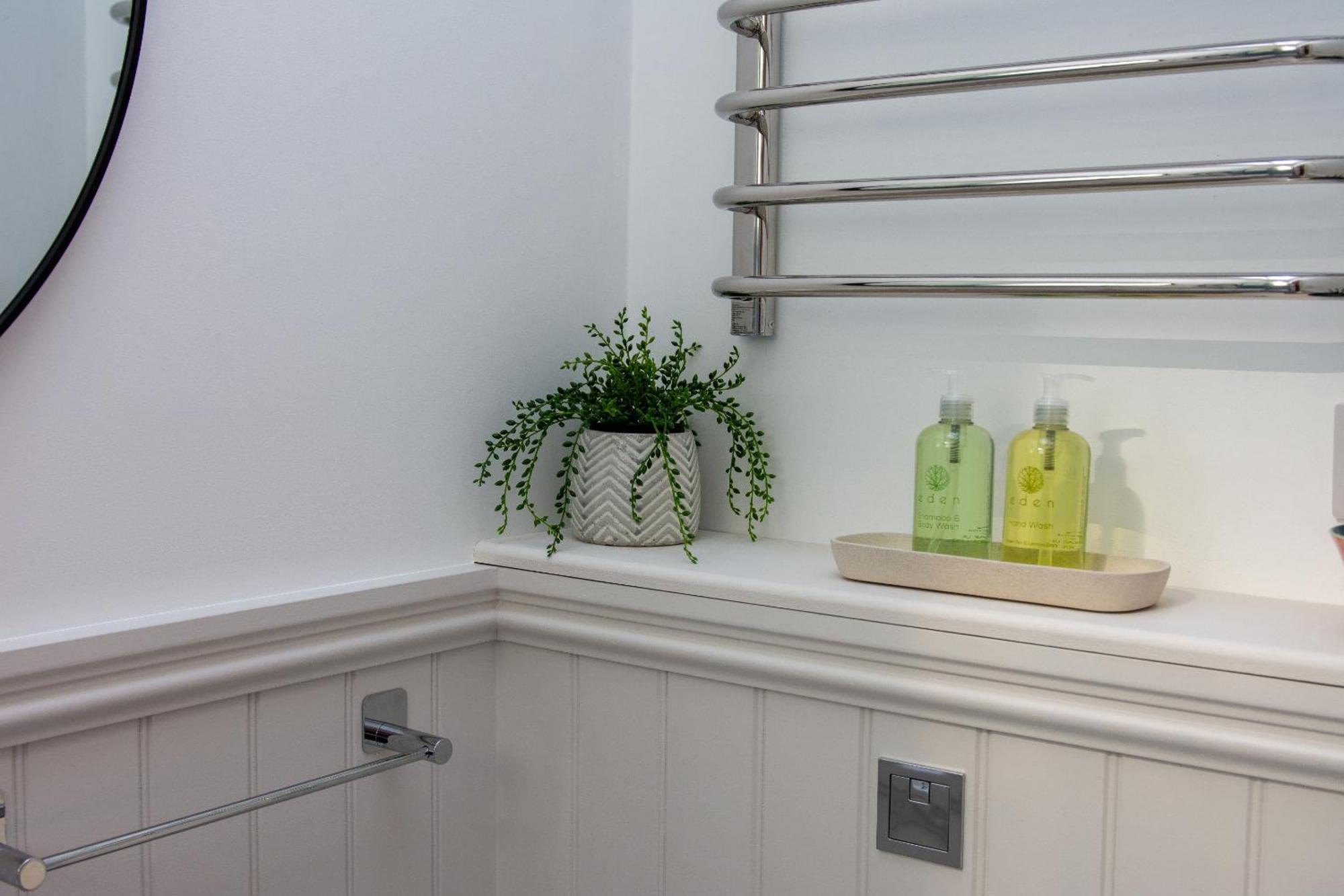 Finwood Green Farm Holiday Cottages-The Calf Shed And The Milk Parlour Henley-in-Arden Room photo
